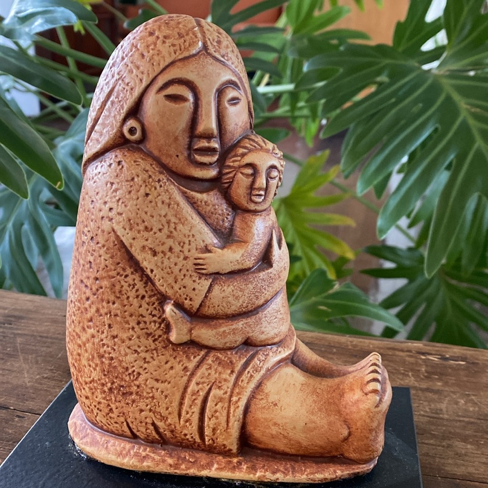 Vintage Adolfo Vigil Artist Mother and Child Sculpture - Picture 10 of 10
